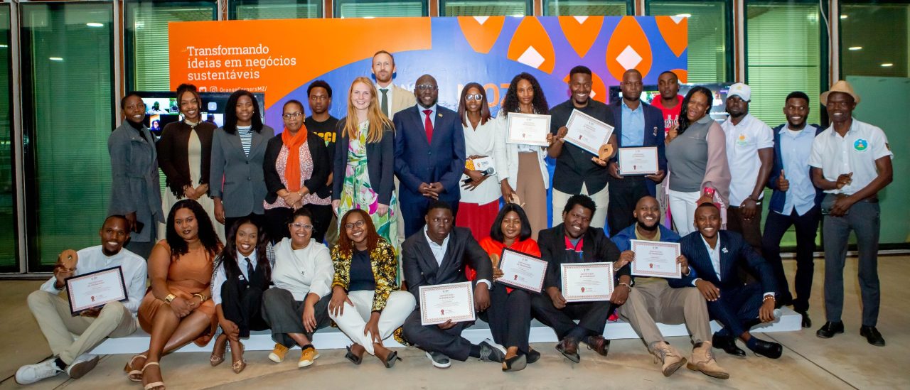 Post Profile Photos from Mozambique: Graduation BIZ XVI image of E A
